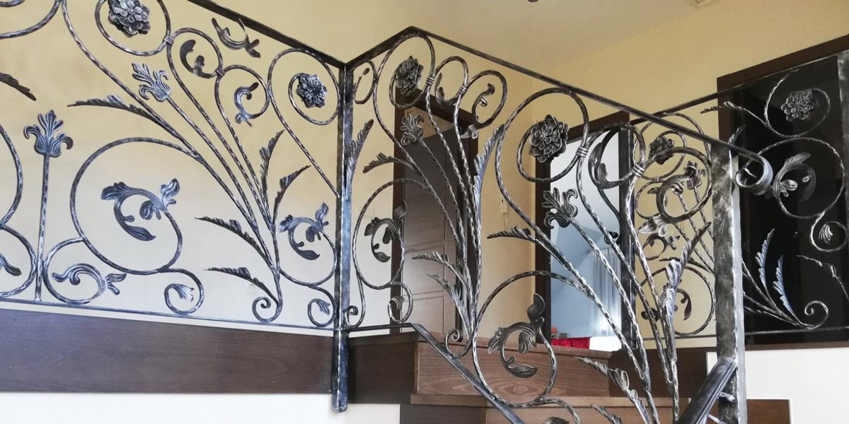 poetas Cielo guirnalda Forja tradicional - Verjas, escaleras y vallados de hierro forjado